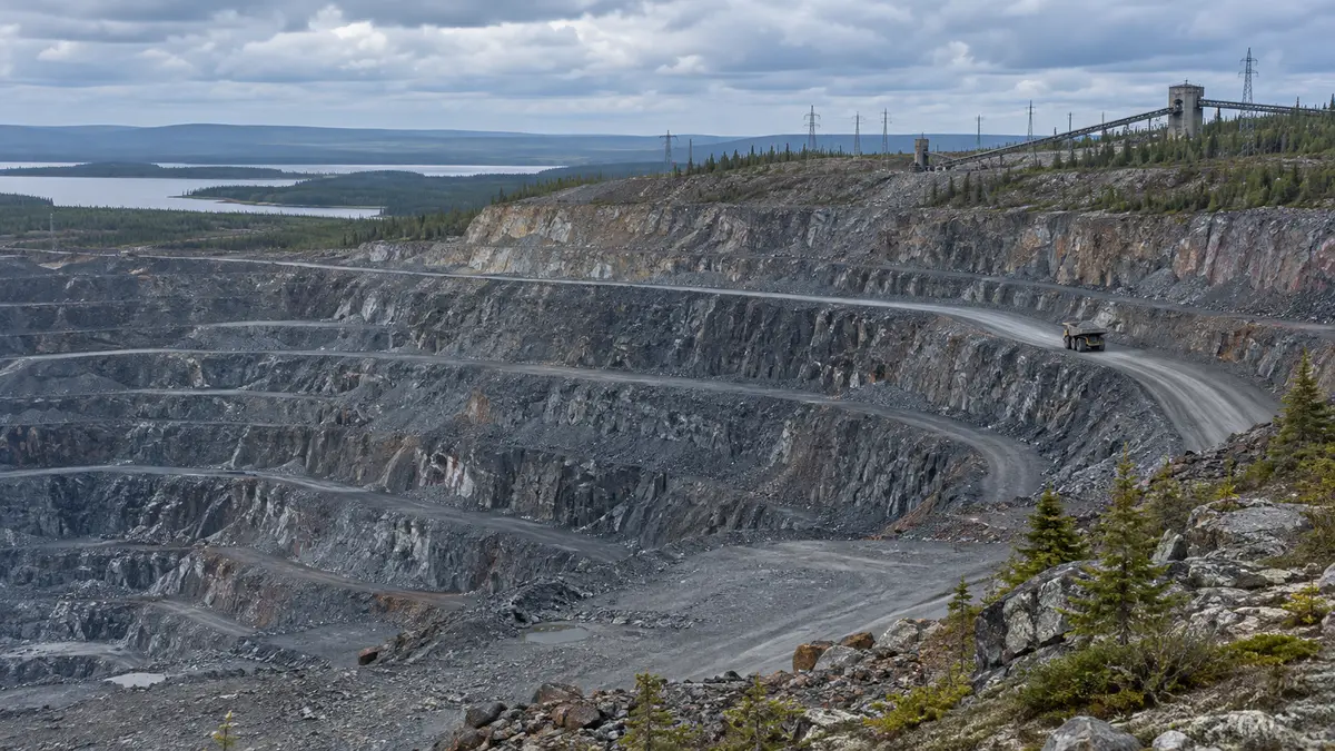 Northern ore pit infrastructure
